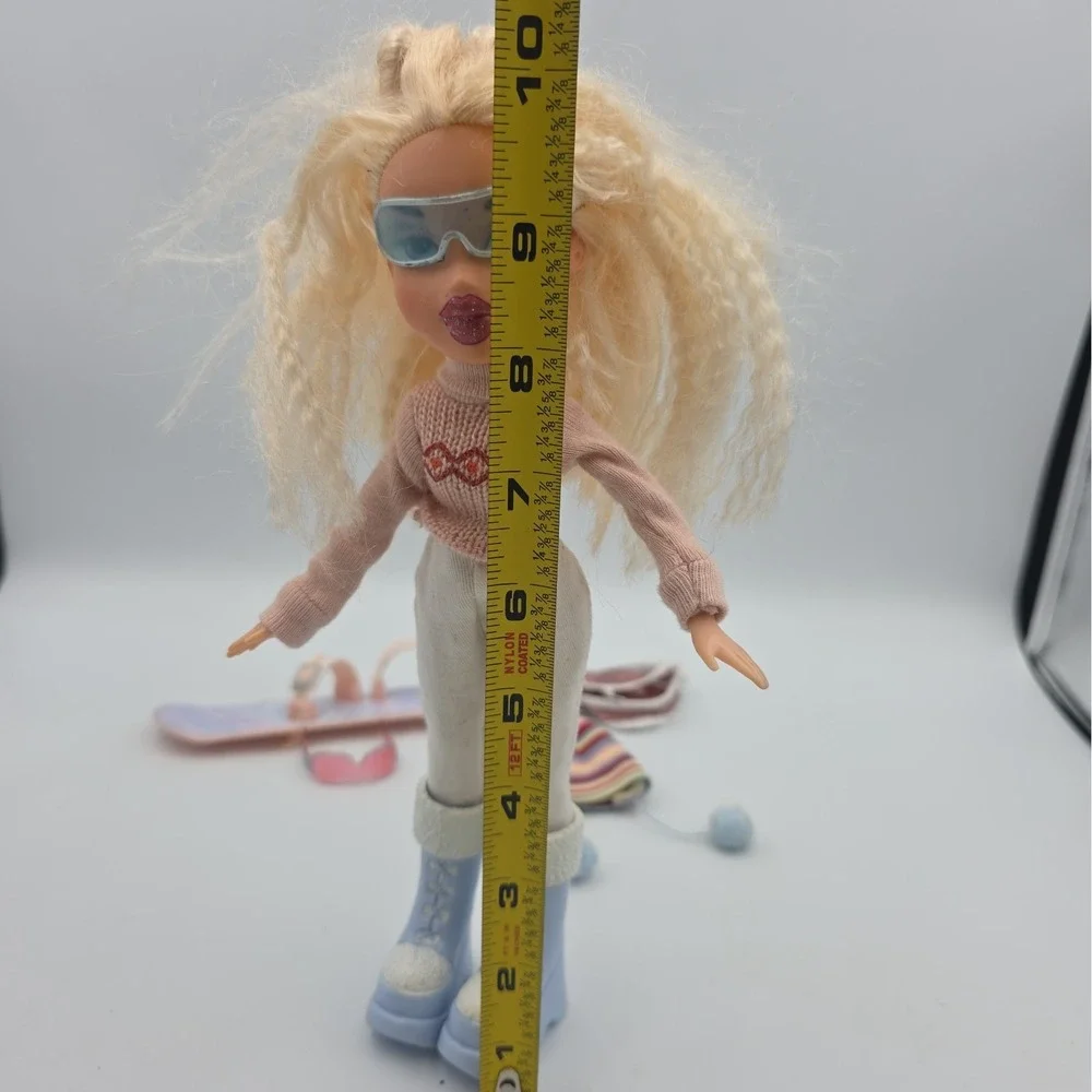Bratz Wintertime Wonderland Cloe Doll Rare Hard to Find Vintage 2001